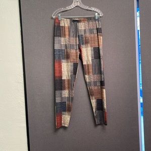 Women’s size XL printed patchwork polyester leggings